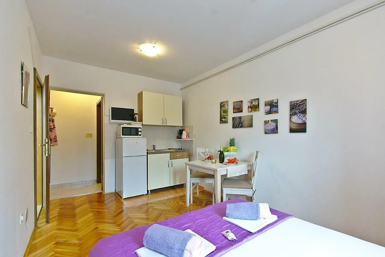 Apartment Vesna  Novi Vinodolski