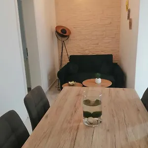 Marita Apartman Kastela